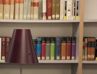 Etagères avec livres